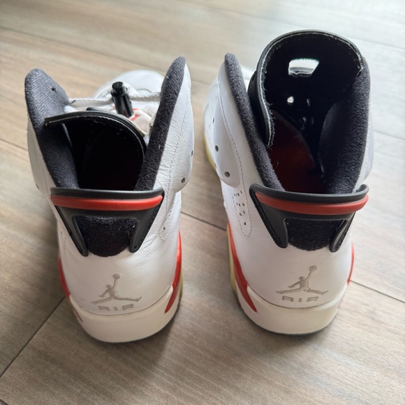 Air Jordan 6 Retro Bulls Men’s Shoes Size 7.5 White Red - Picture 4 of 9